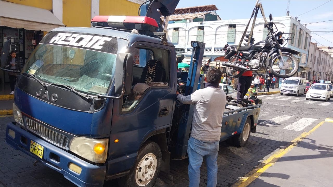 Llevan más de mil 400 vehículos en falta al depósito municipal