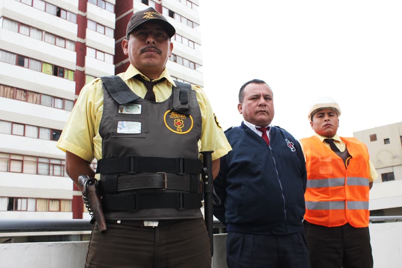 Congreso aprueba descanso sentado para trabajadores de pie
