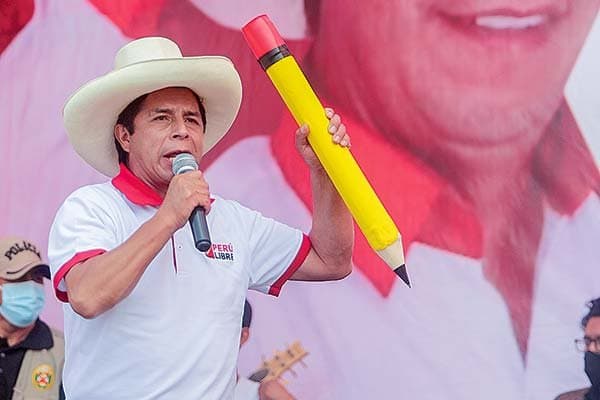 “Es totalmente falso que se está gestando un nuevo partido”