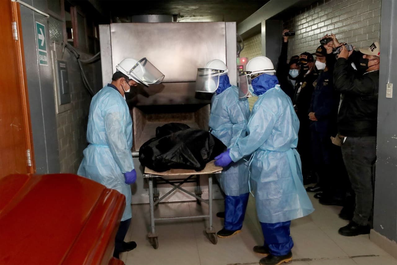 Restos de Abimael Guzmán fueron cremados esta madrugada