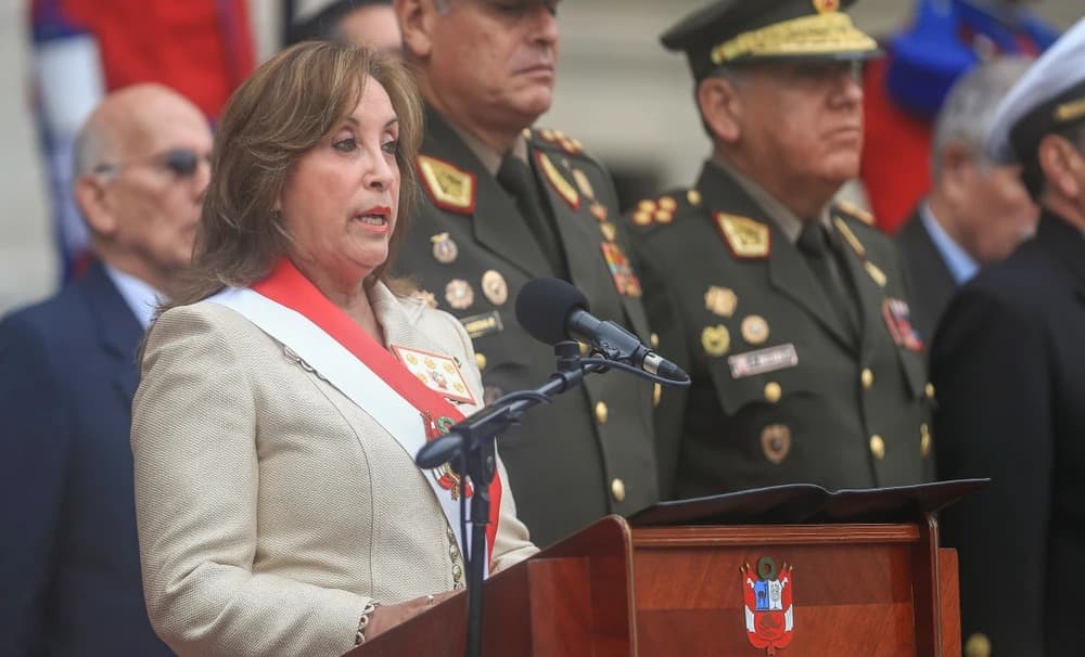 Dina Boluarte acusa a la Fiscalía de buscar perjudicar su gobierno