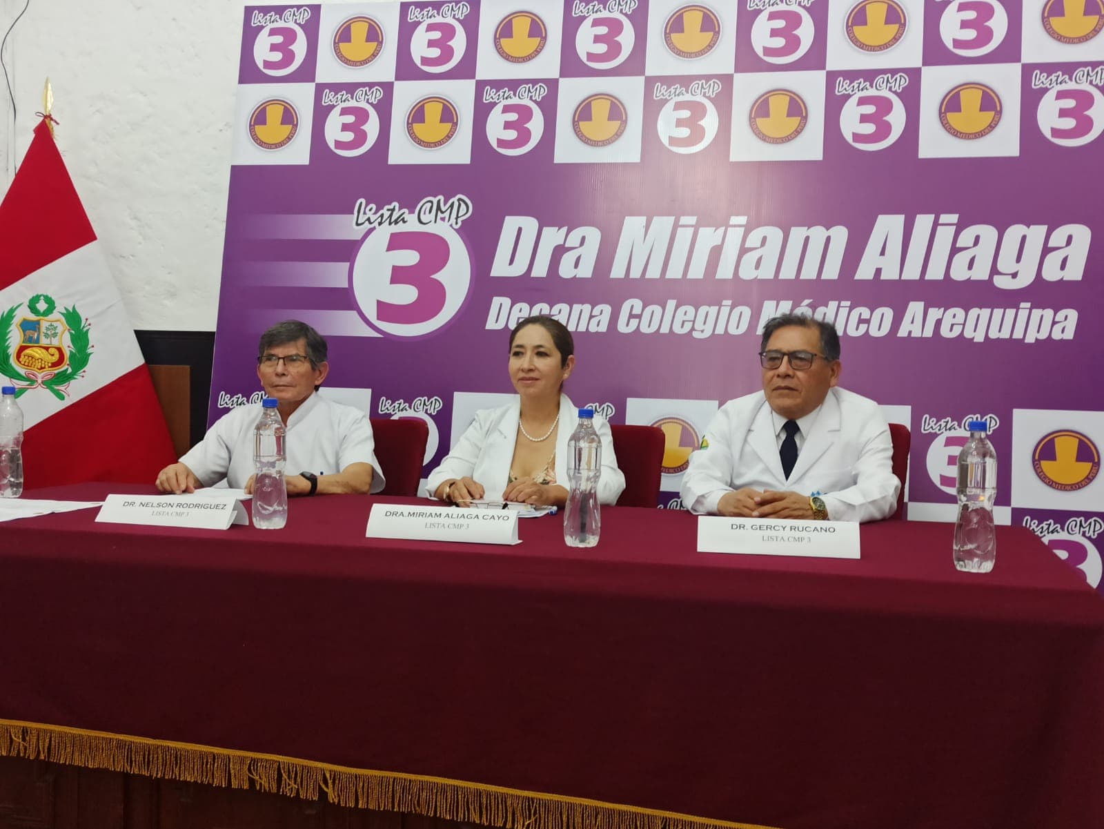 Plantean que médicos ejerzan la carrera en mejores condiciones