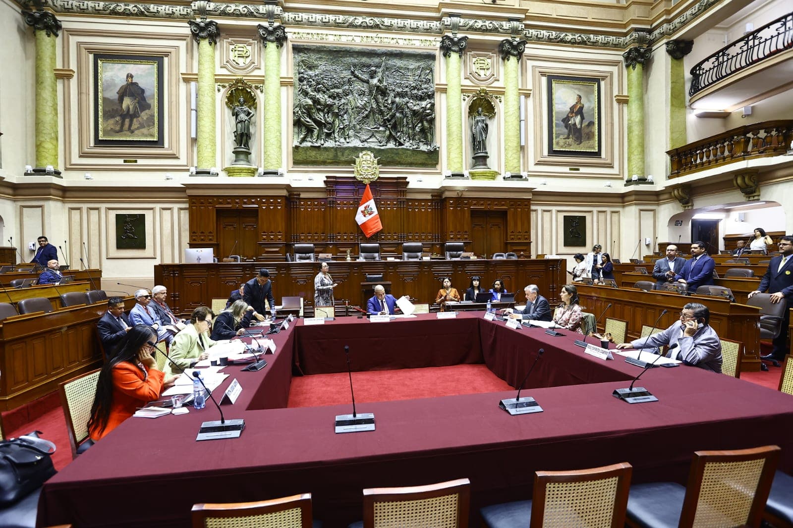 Aprueban tipificar los delitos de lesa humanidad en el Código Penal