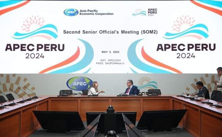 Ejecutivo dijo que invierte en la Educación en APEC Arequipa