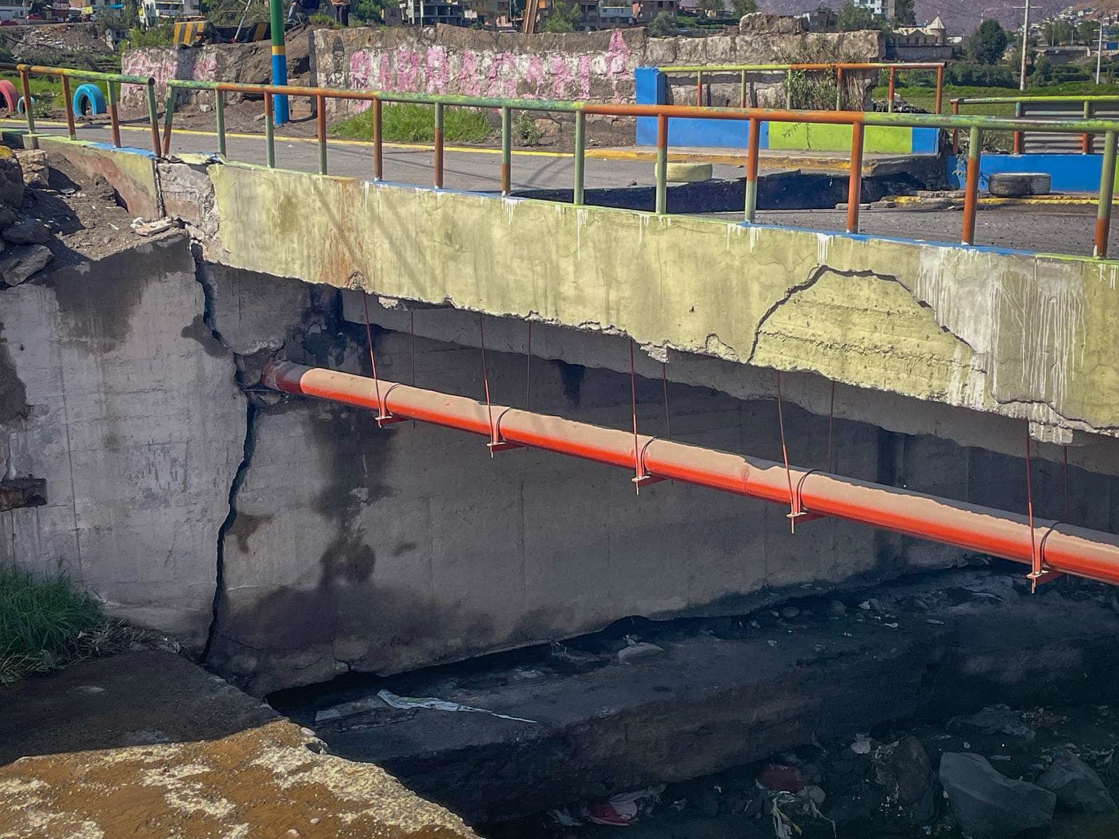Puente en Hunter al borde del colapso tras intensas lluvias