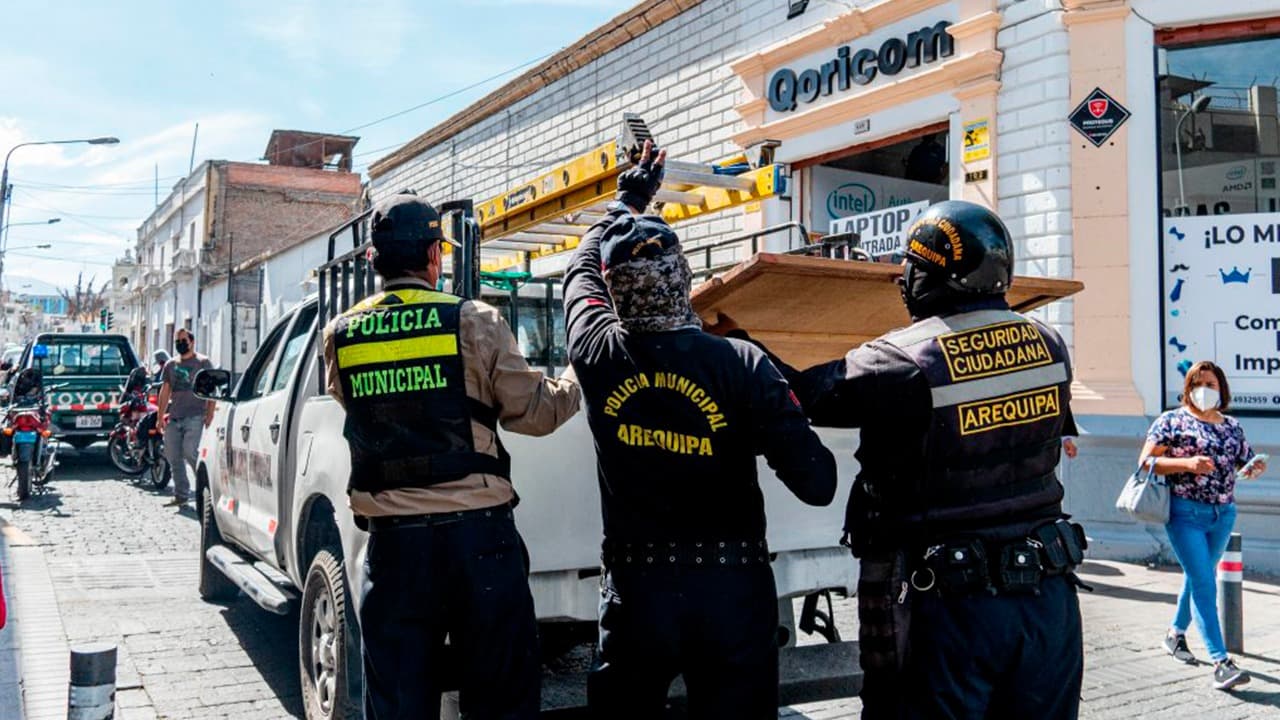 Seis policías municipales tienen procesos por presuntos abusos