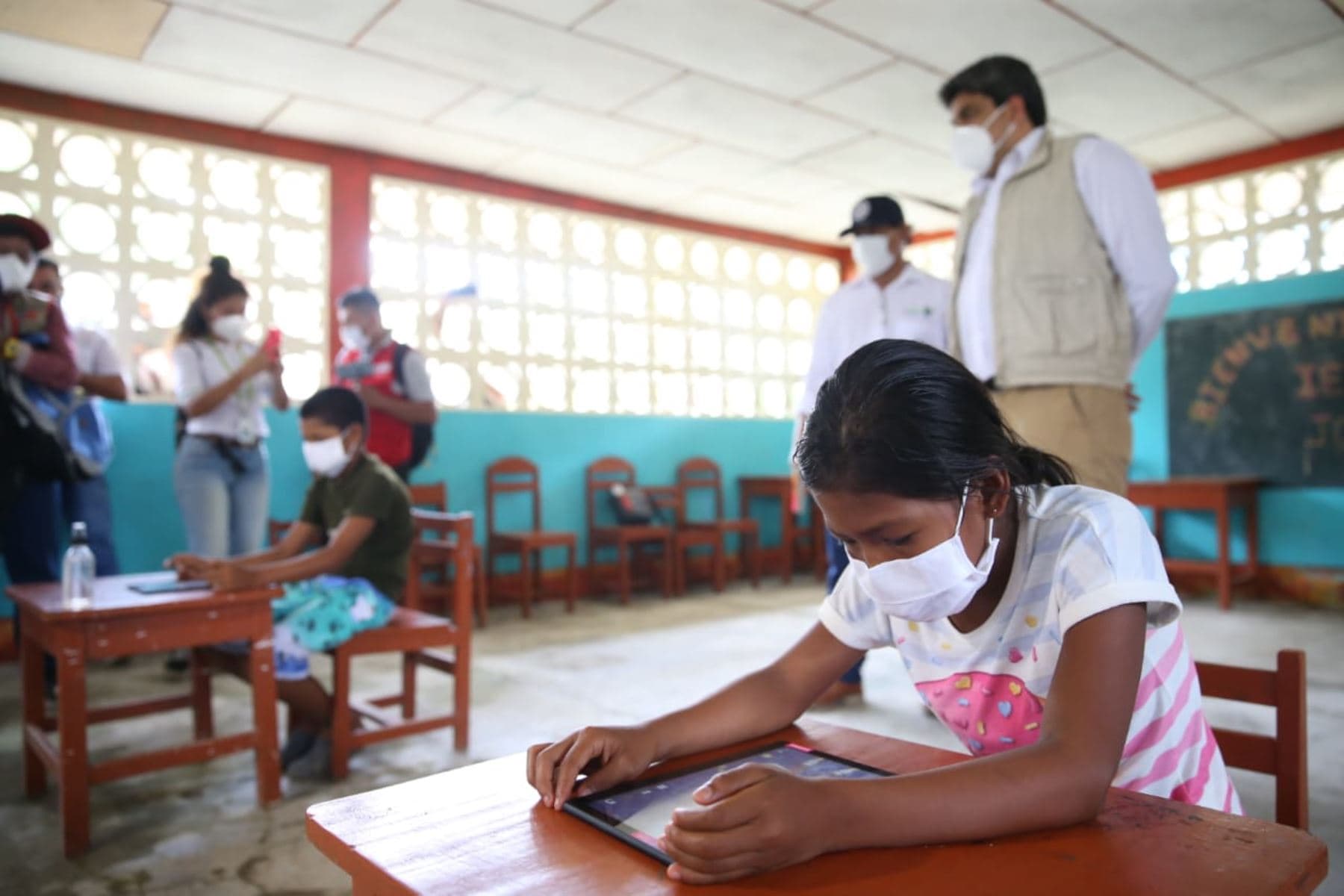 273 colegios retomarían clases semipresenciales en Arequipa
