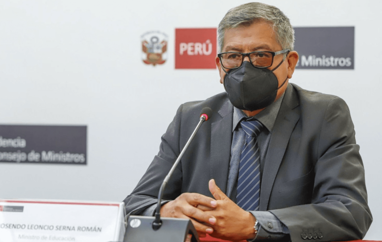 Ministro de Educación habría plagiado su tesis de doctorado