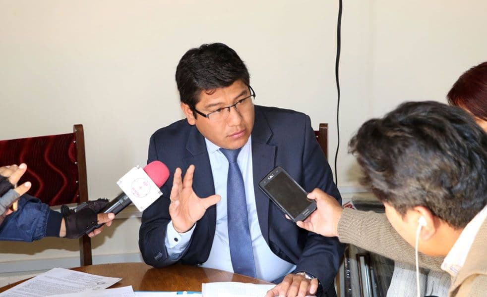 Expresidente de la beneficencia es cuestionado por la contraloría