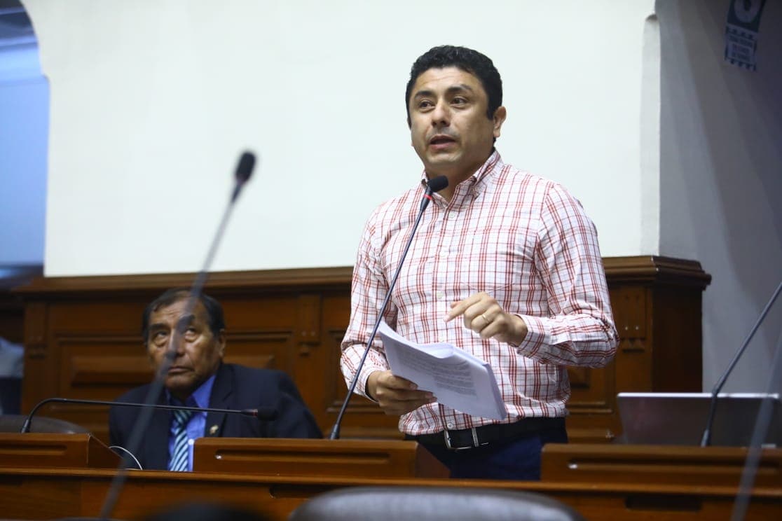 Congreso evaluará informe sobre reemplazo de Guillermo Bermejo