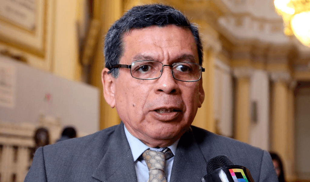 Cevallos: "No estamos hablando de eliminar las AFP, por lo menos por el momento"