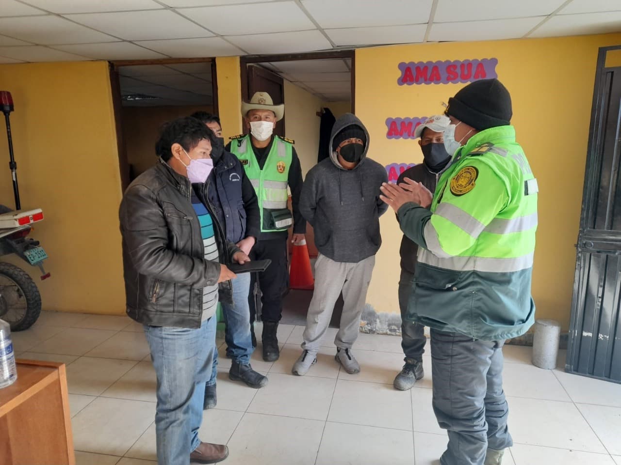Detienen a 4 sujetos acusados de robar rieles del tren
