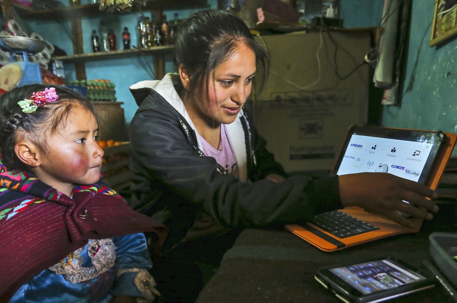 Instalarán servicios móviles 4G en 425 pueblos rurales del país