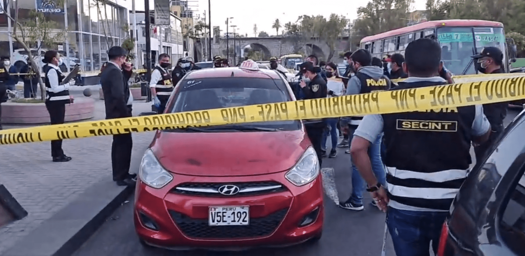 Pretendían asaltar banco con arsenal de armas y granadas