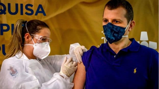 COVID-19 | Brasil autoriza reinicio de pruebas de vacuna