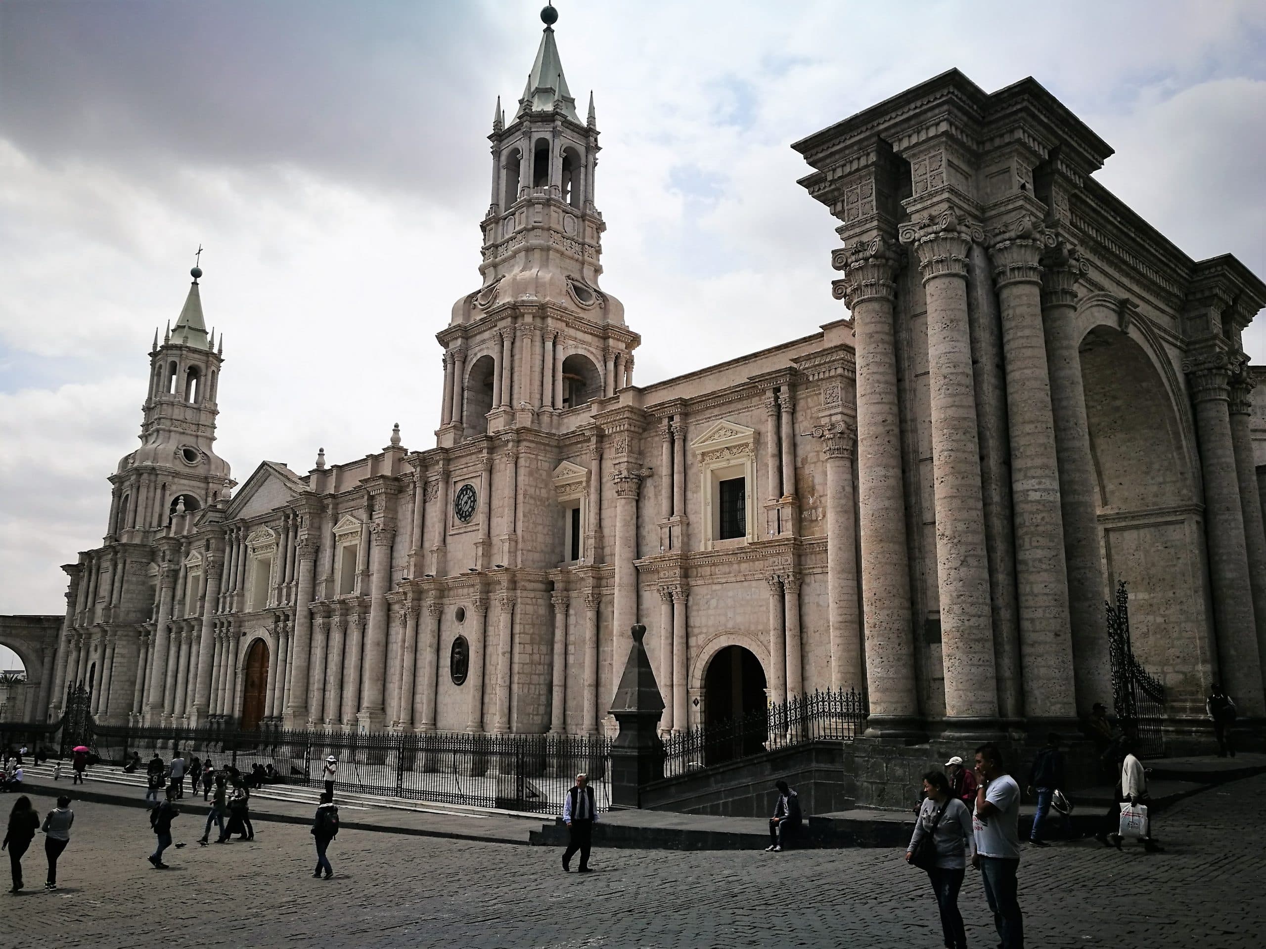 Arequipa reúne condiciones técnicas, logísticas y de seguridad para debate presidencial