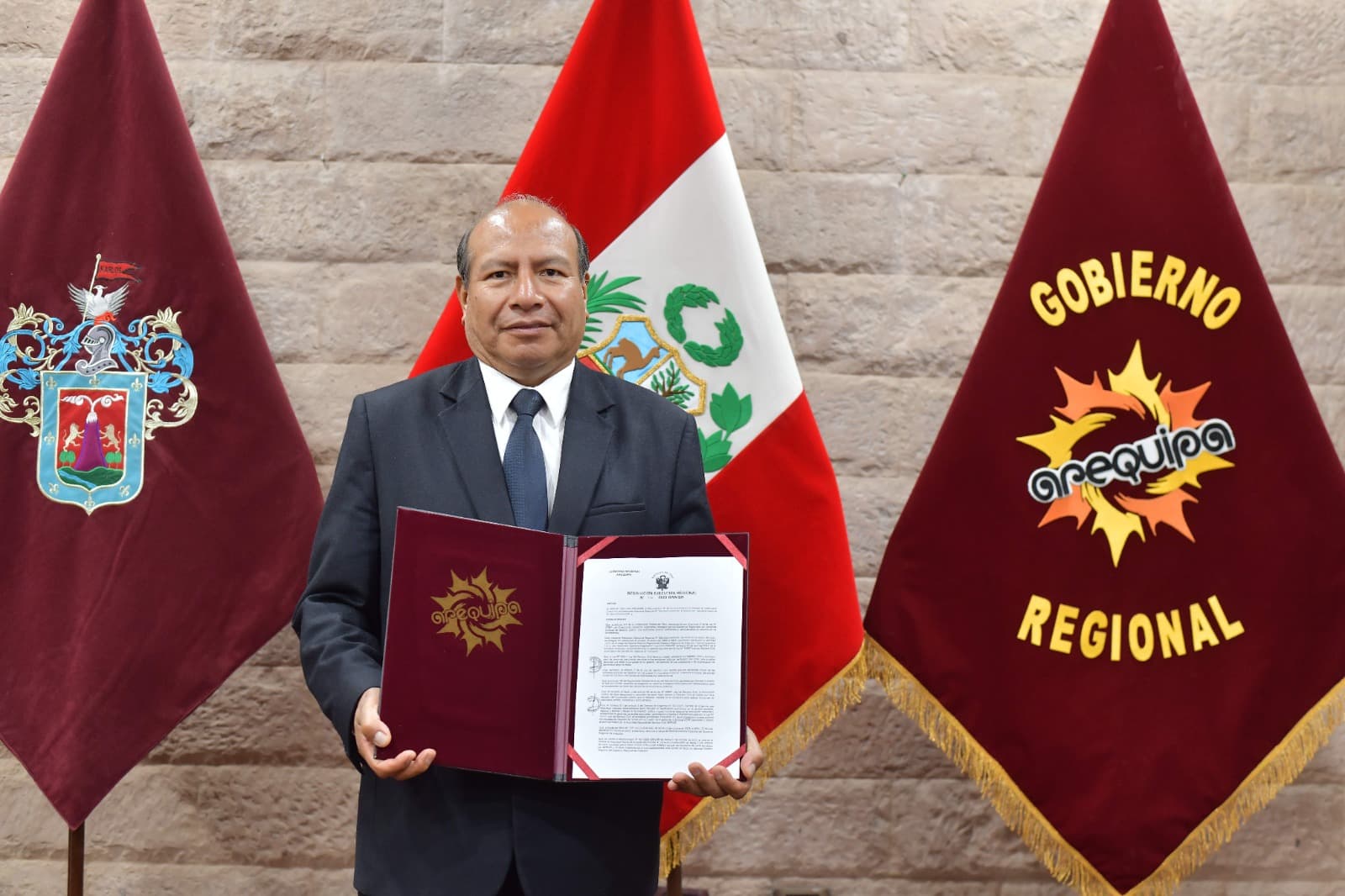 Designan a un nuevo gerente general en el Gobierno Regional