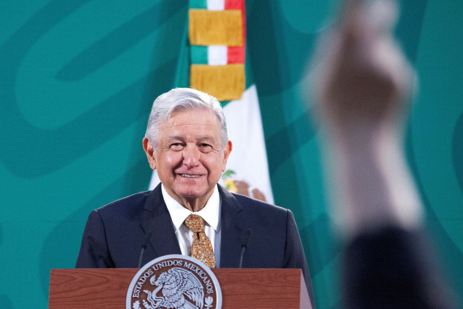 AMLO acusa a EE.UU. de apoyar a la oposición