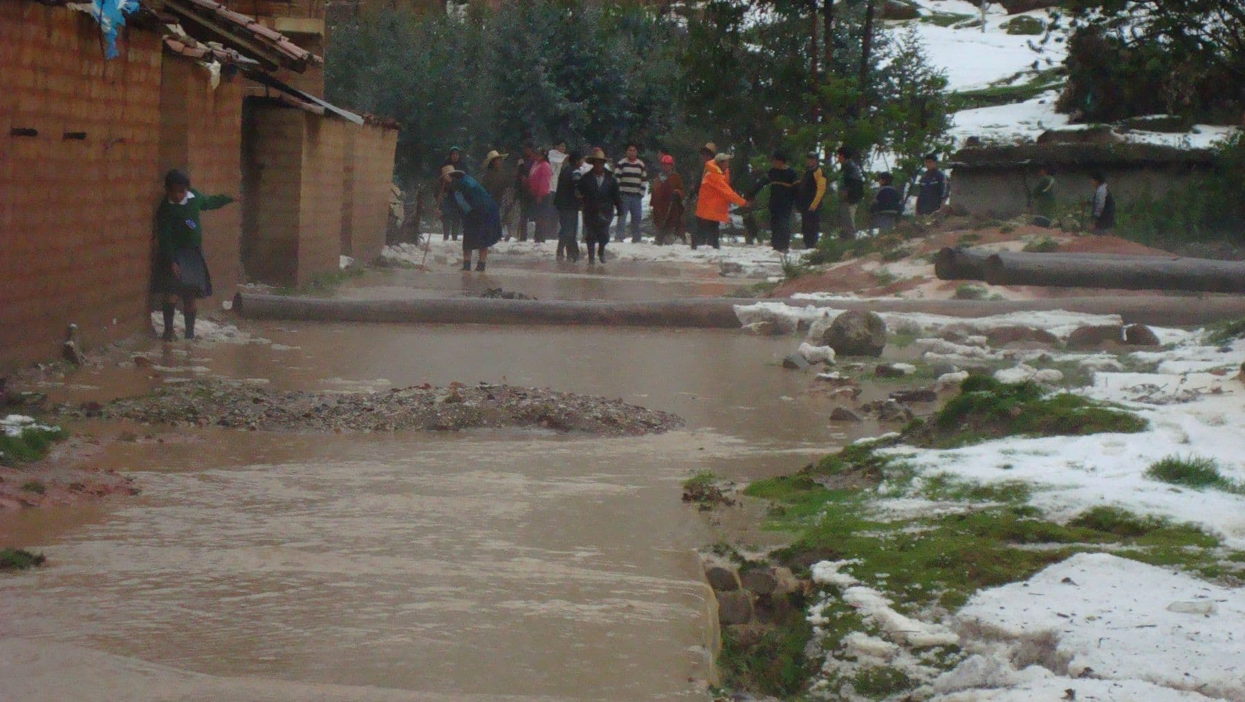 Intensas precipitaciones pluviales afectan a arequipeños