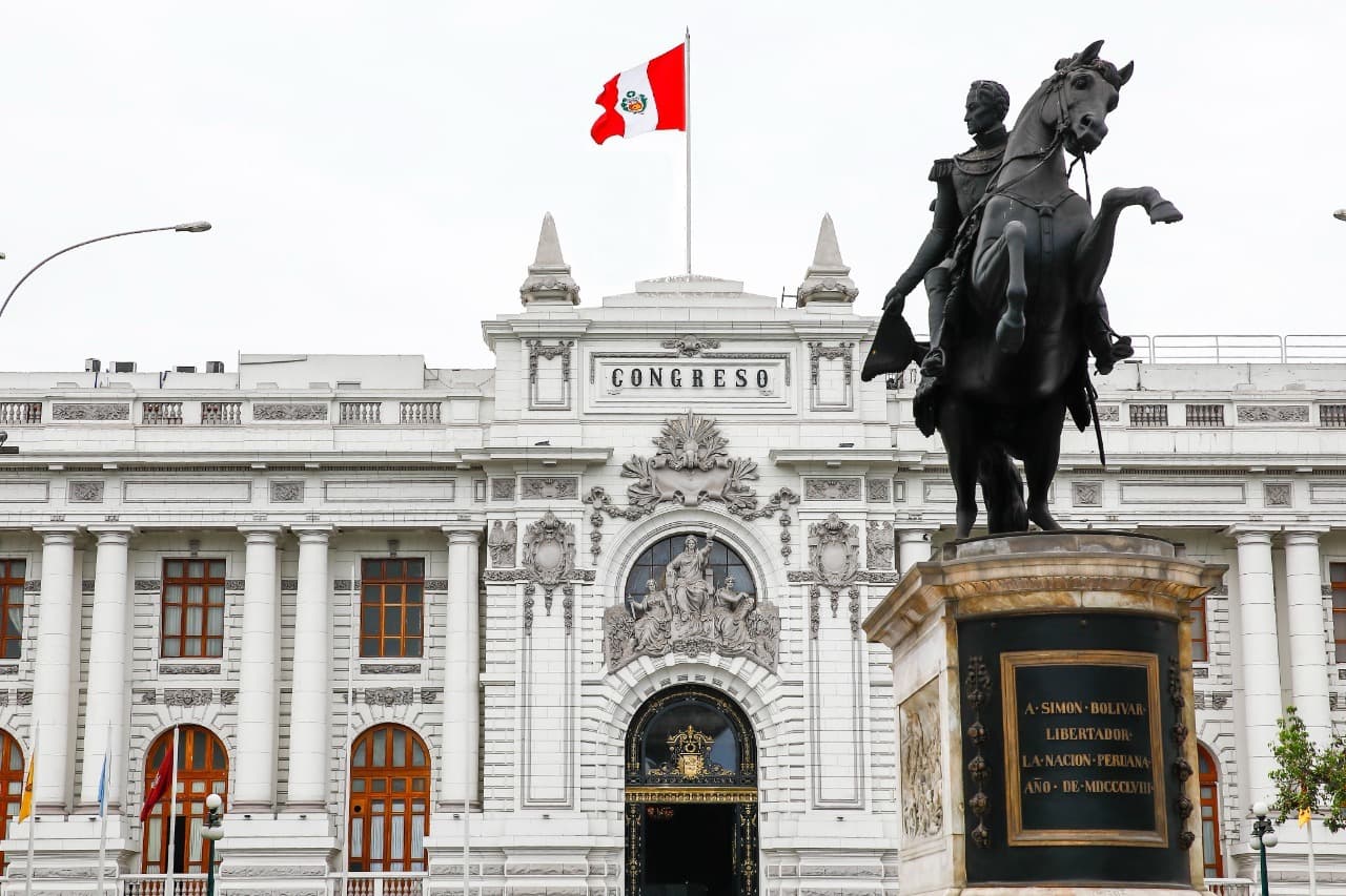 Parlamentarios pueden hacer proselitismo político en semana de representación