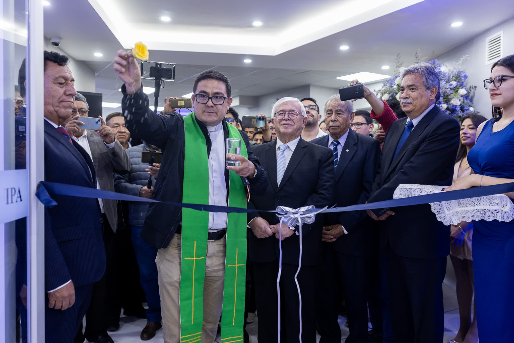 Clínica Arequipa incorpora moderno resonador magnético con IA