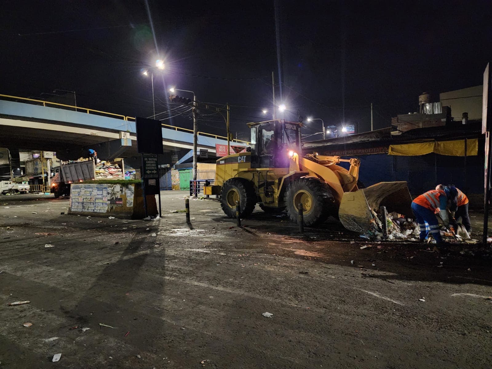 Unas 200 toneladas de basura se recopiló en Bustamante y Rivero