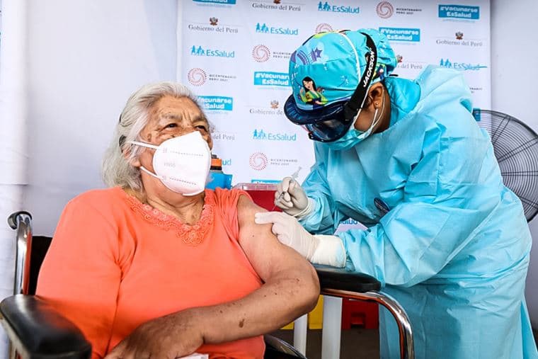 COVID-19: vacuna Pfizer podría llegar a Arequipa