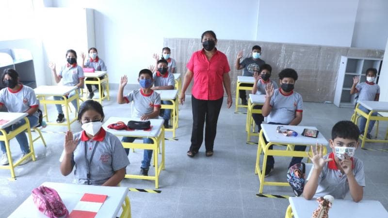 Más de 4 millones de escolares retornan a clases presenciales