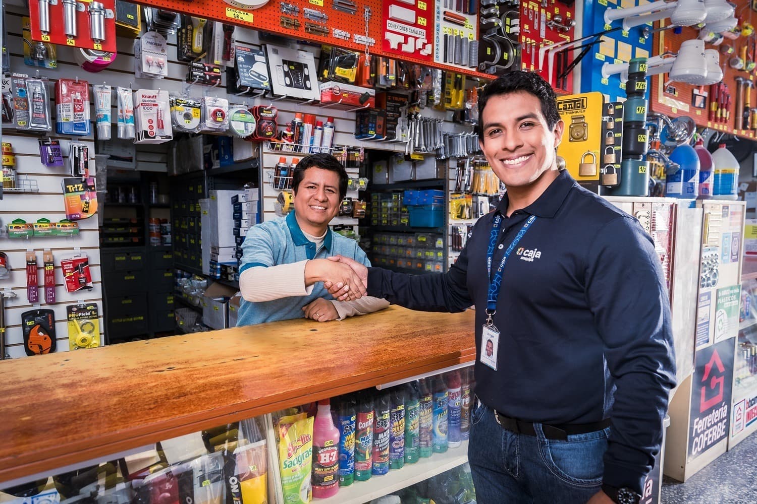 Caja Arequipa lanza campaña para celebrar a clientes en septiembre