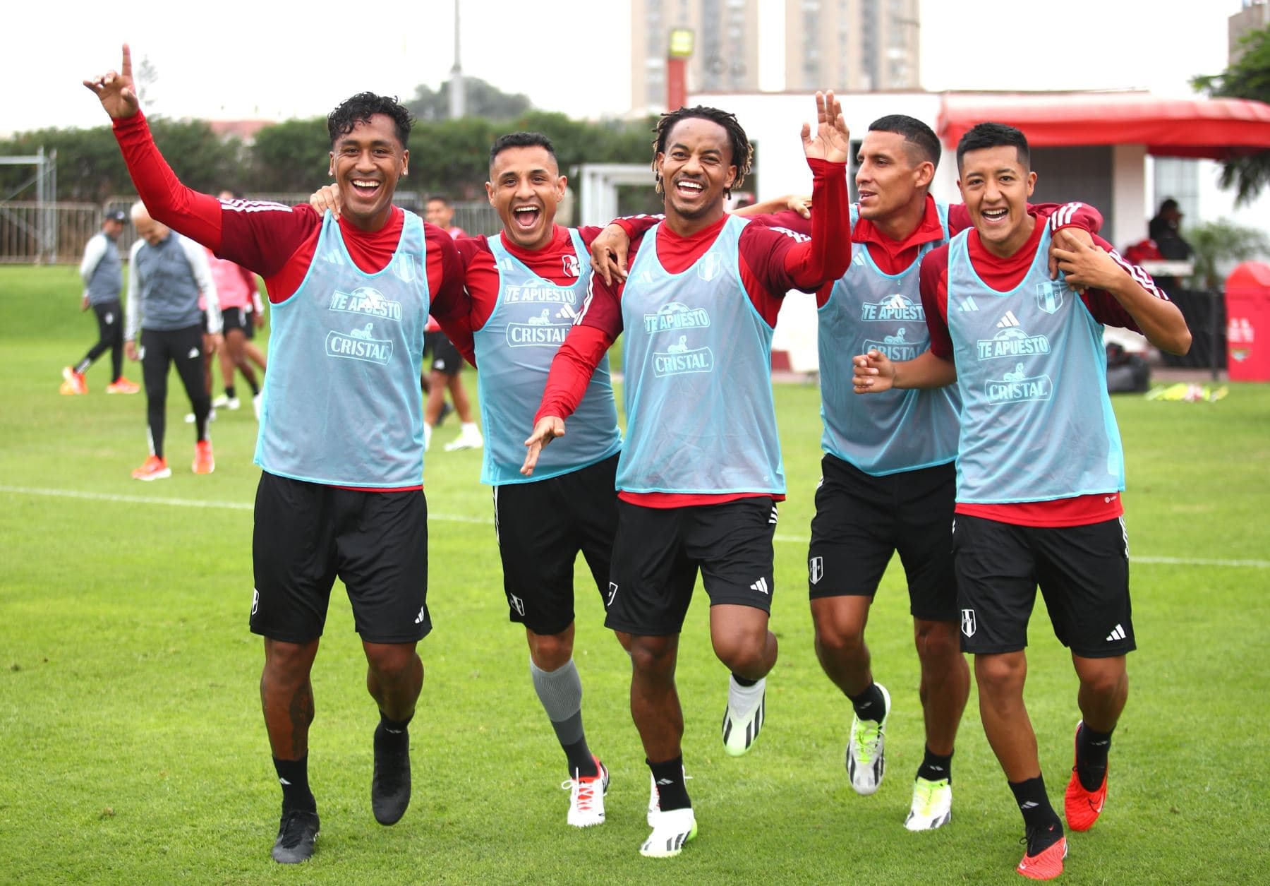 Selección peruana se alista para viajar a Paraguay