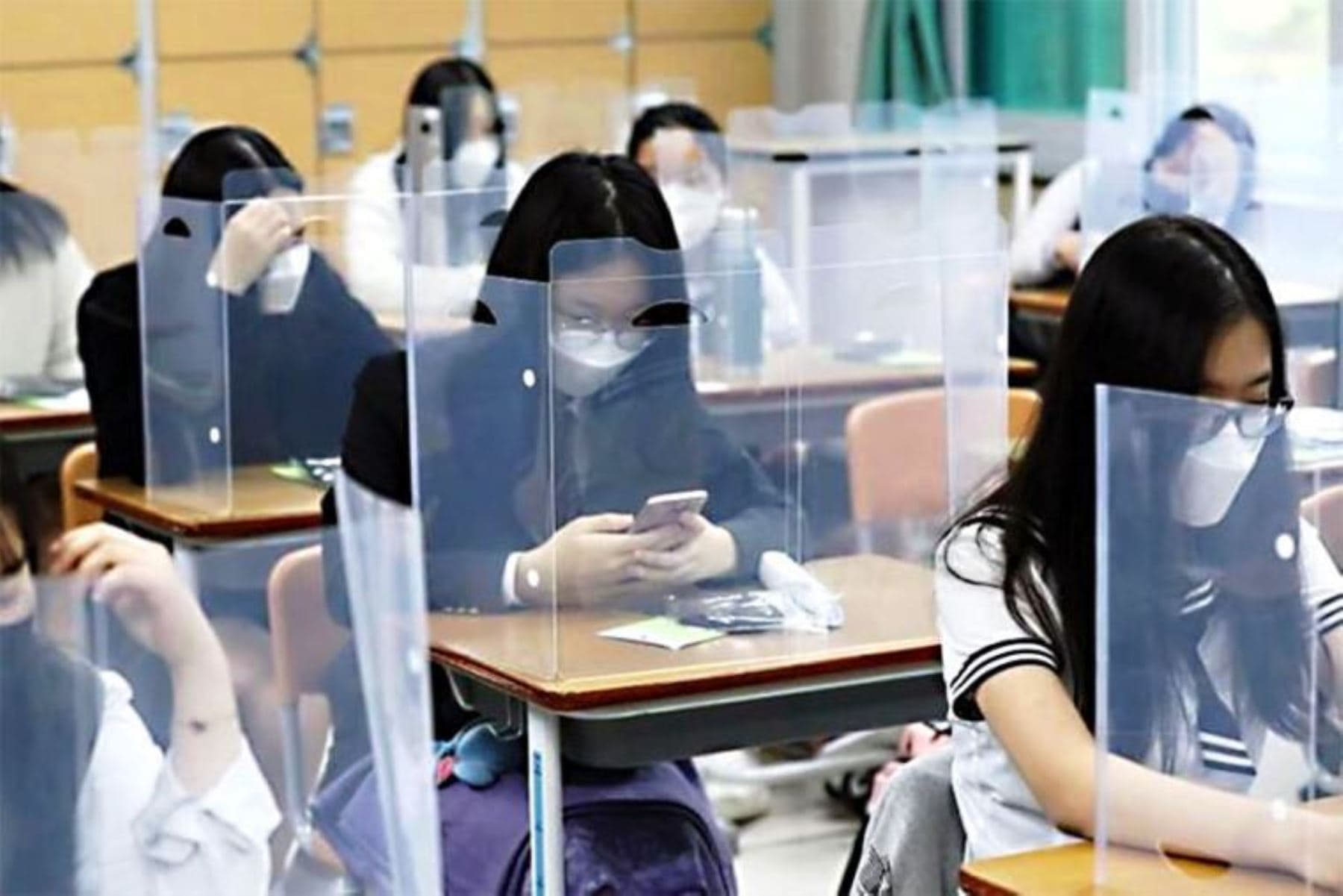 Clases semipresenciales en universidades retornarán en el primer ciclo del 2022