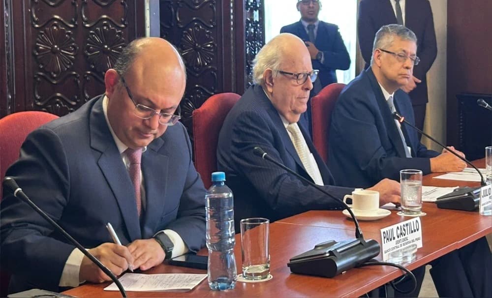 Velarde no descarta continuar al frente del BCRP tras el 28 de julio