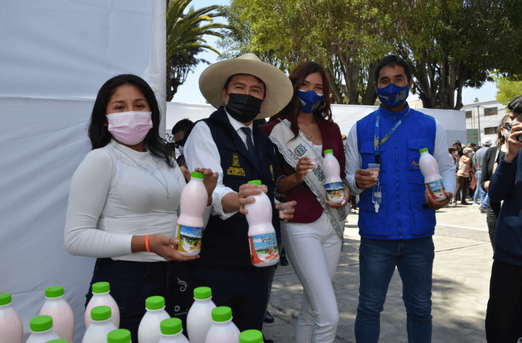 Productores Del Valle De Tambo presentes en feria arequipeña