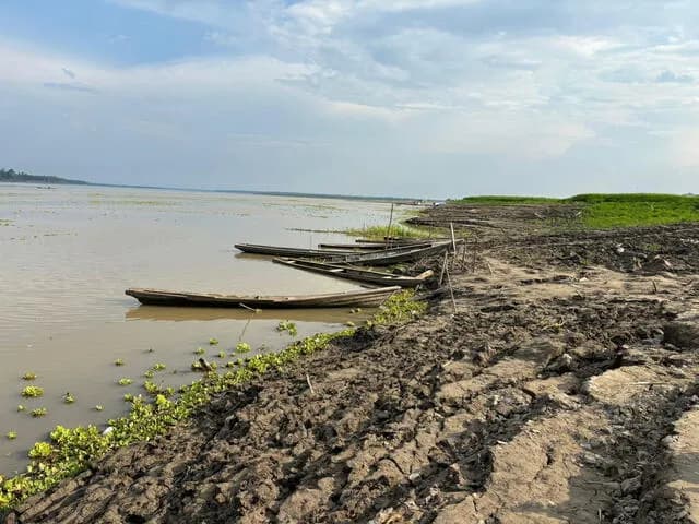 Alertan descenso inusual del caudal del Río Amazonas