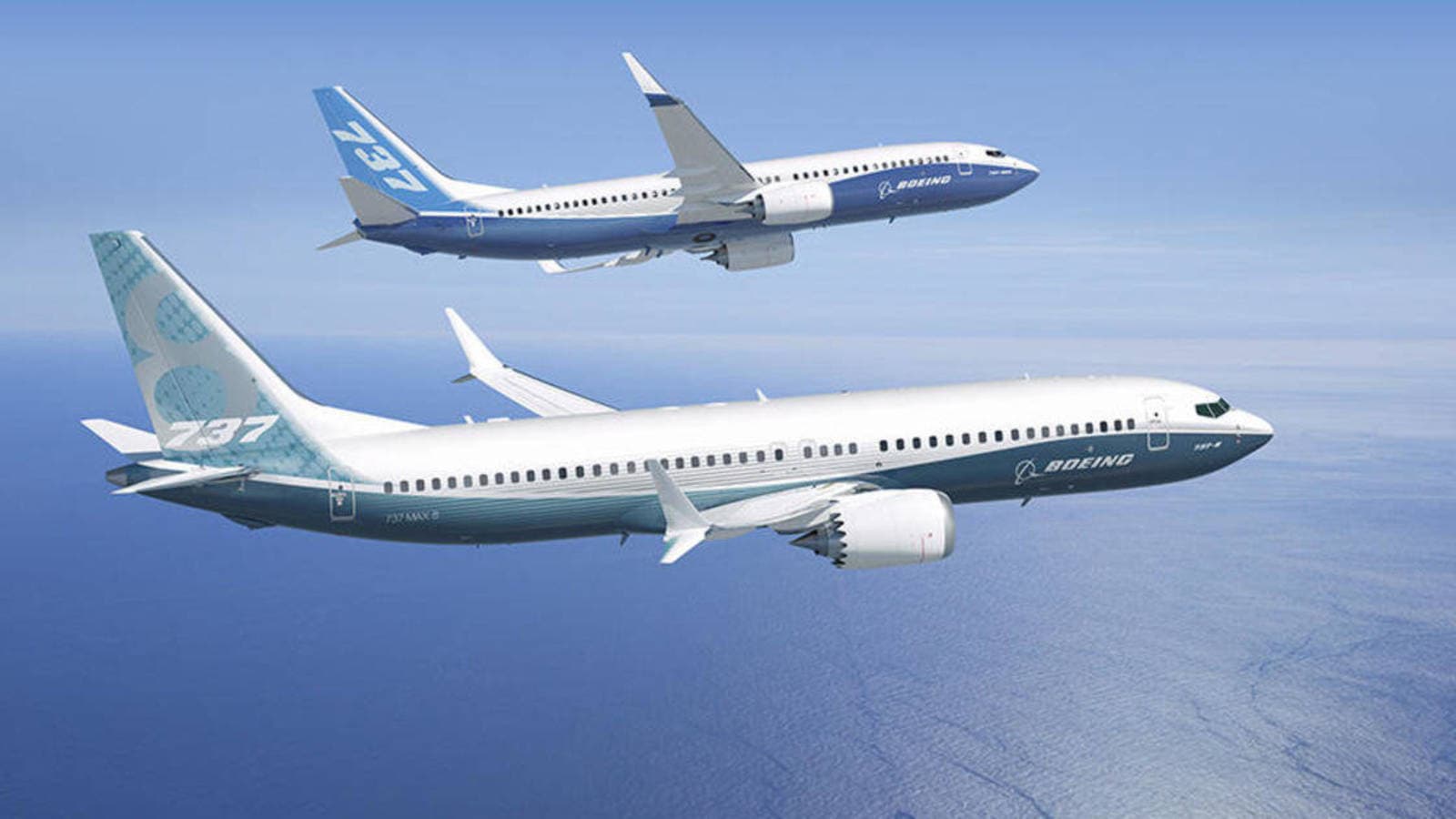 Desaparece avión con 56 pasajeros