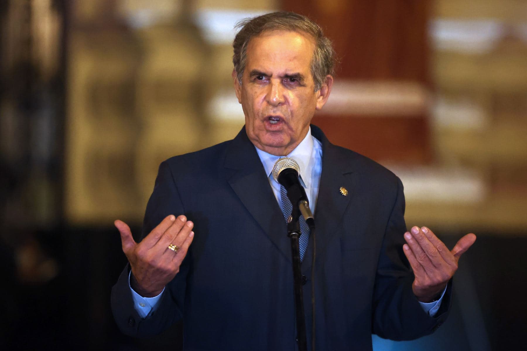 Congresista Roberto Chiabra se lanza a la presidencia