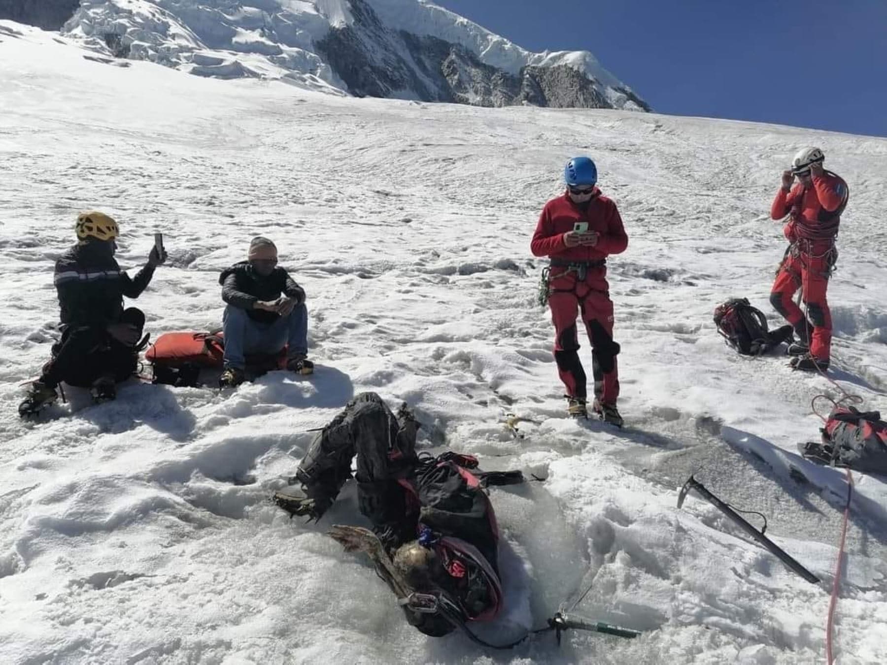 Hallan cuerpo de turista que desapareció en el 2002 en nevado Huascarán