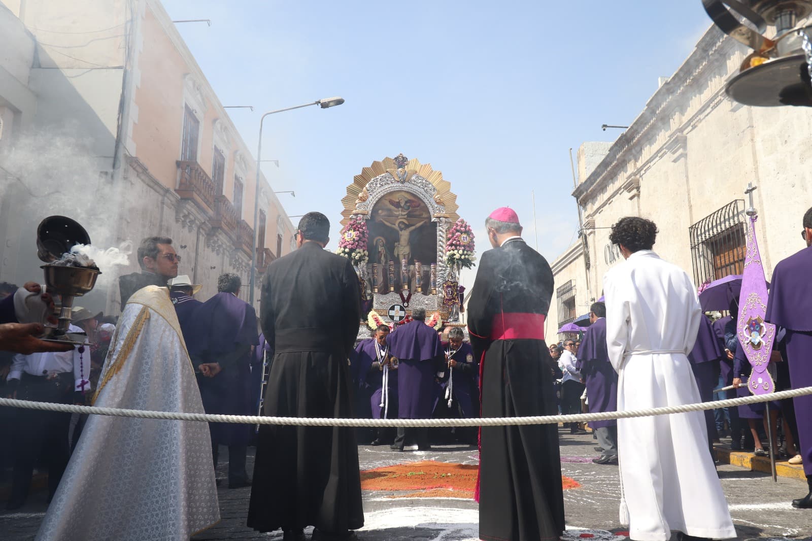 Miles imploraron la bendición del Señor de los Milagros