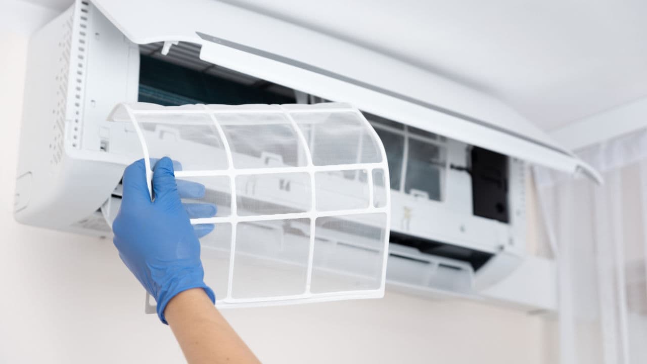 COVID-19 | Recomiendan evitar ventiladores y aire acondicionado
