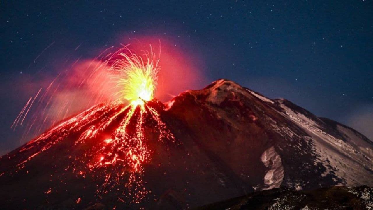 Italia: Advierten que volcán Etna sigue en actividad