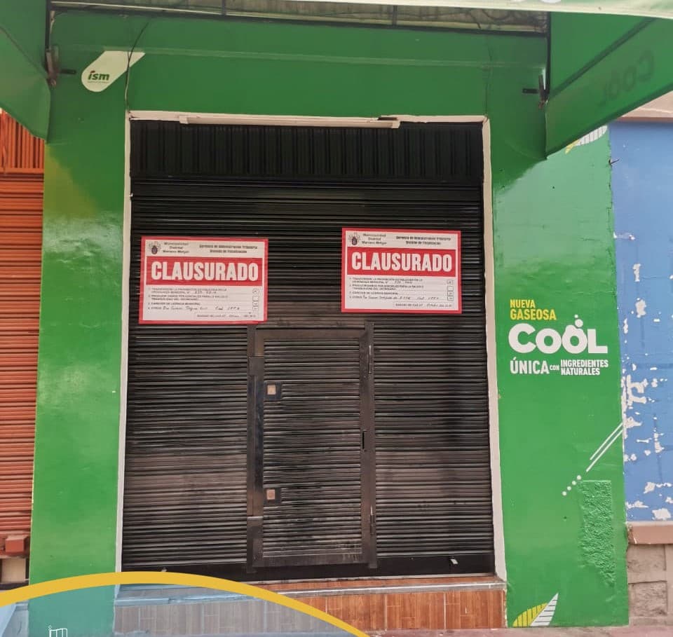Clausuran dos tiendas en Mariano Melgar