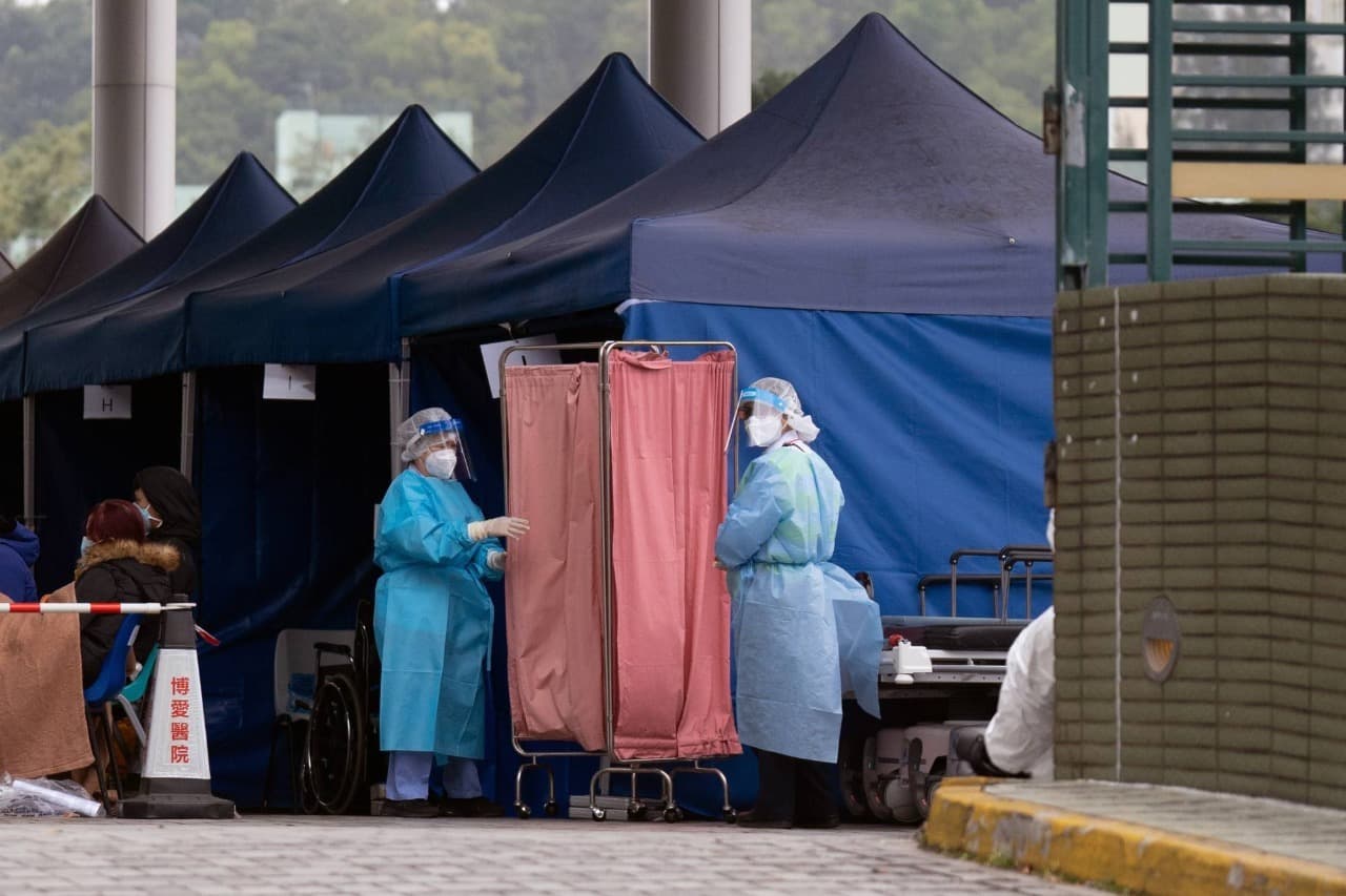 Hong Kong realizará tres test de COVID-19 obligatorios
