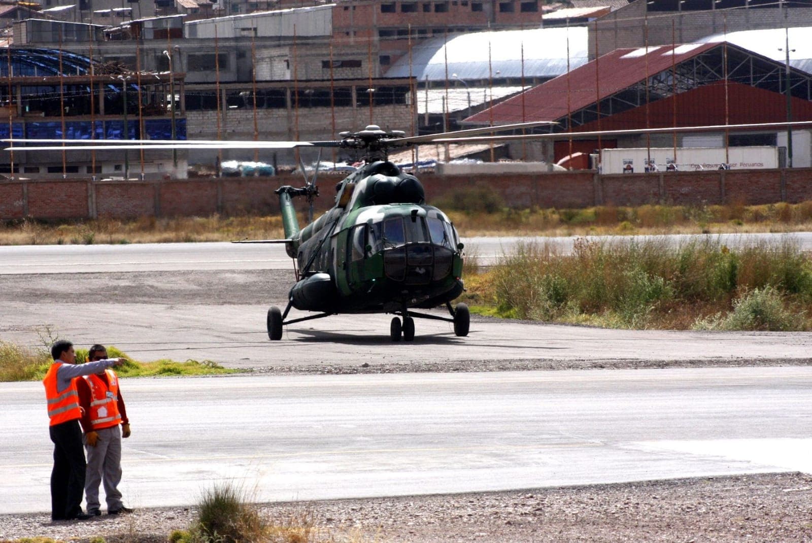 Hallan en Huarochirí helicóptero desaparecido
