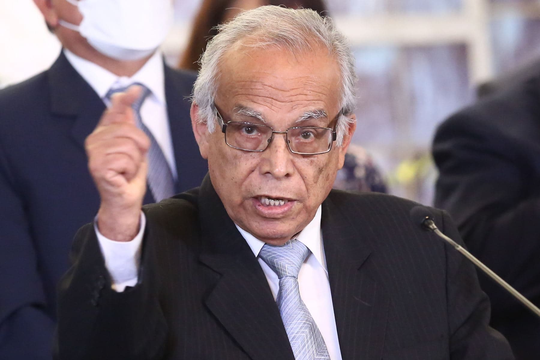 Congreso definirá si inhabilita al expremier Anibal Torres
