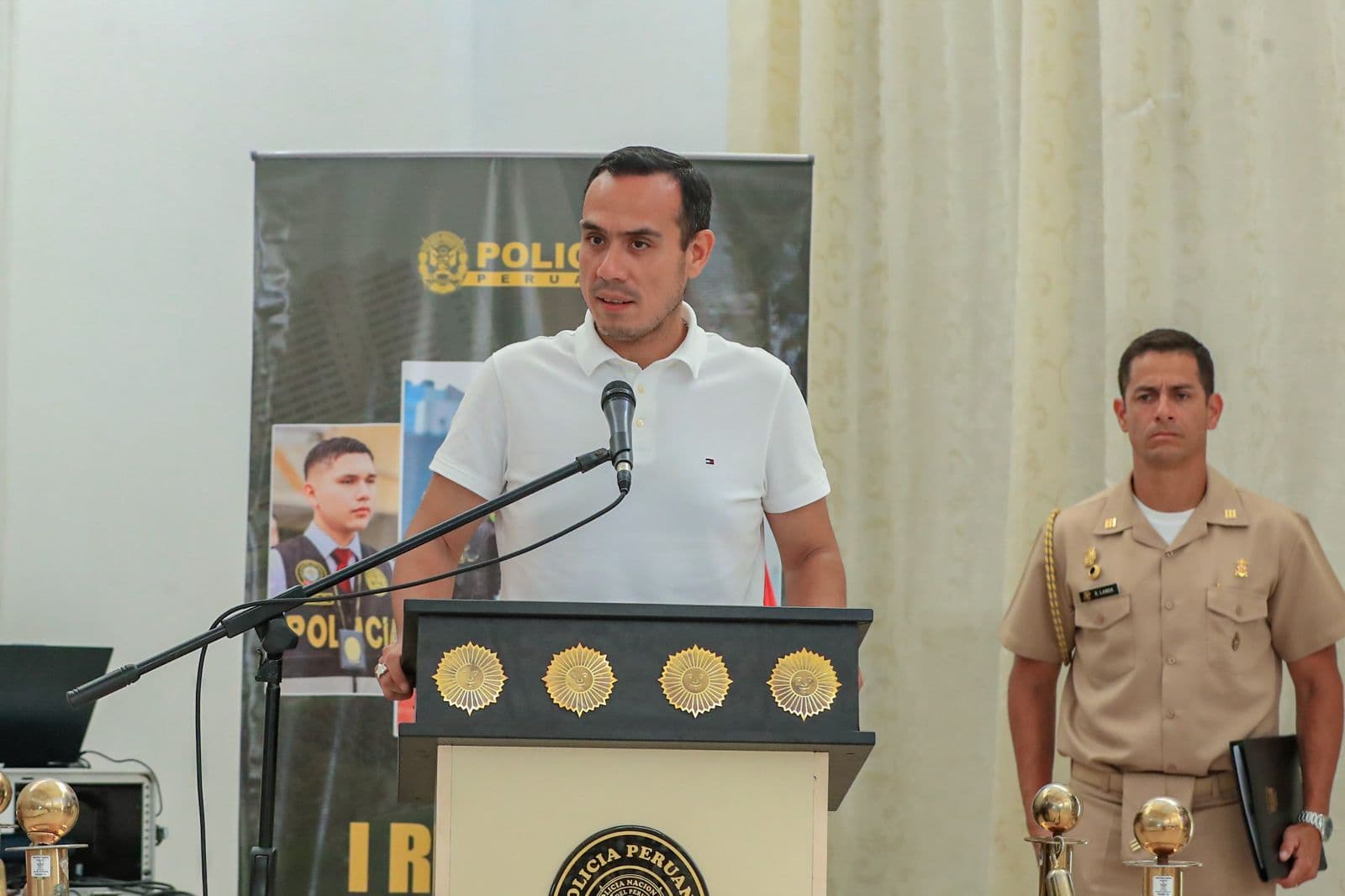 Presidencia defiende contratación de jóvenes que visitaron Palacio