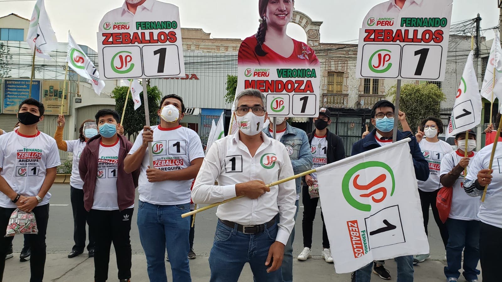 Fernando Zeballos y su compromiso social con los maestros