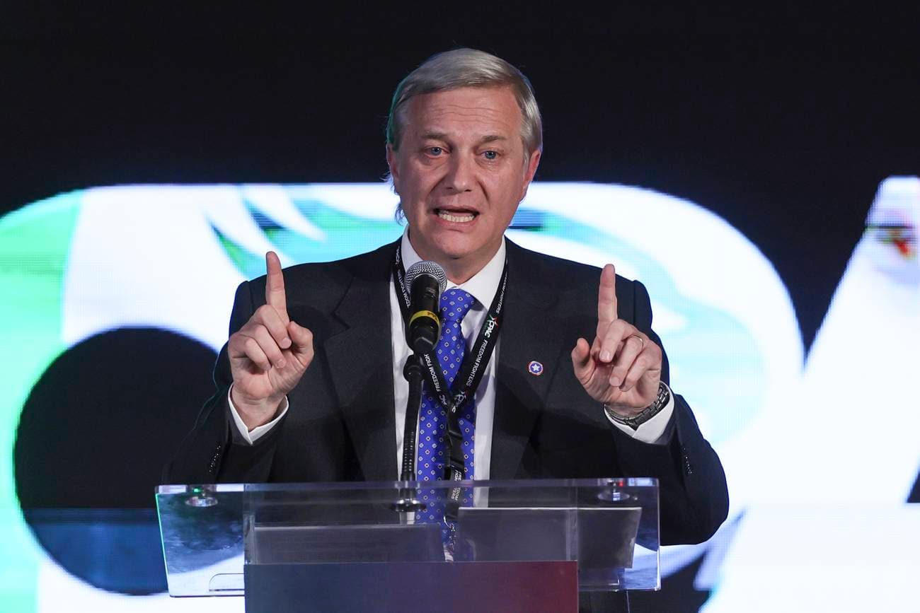 Gobierno chileno retiene fondos a deudores de crédito universitario