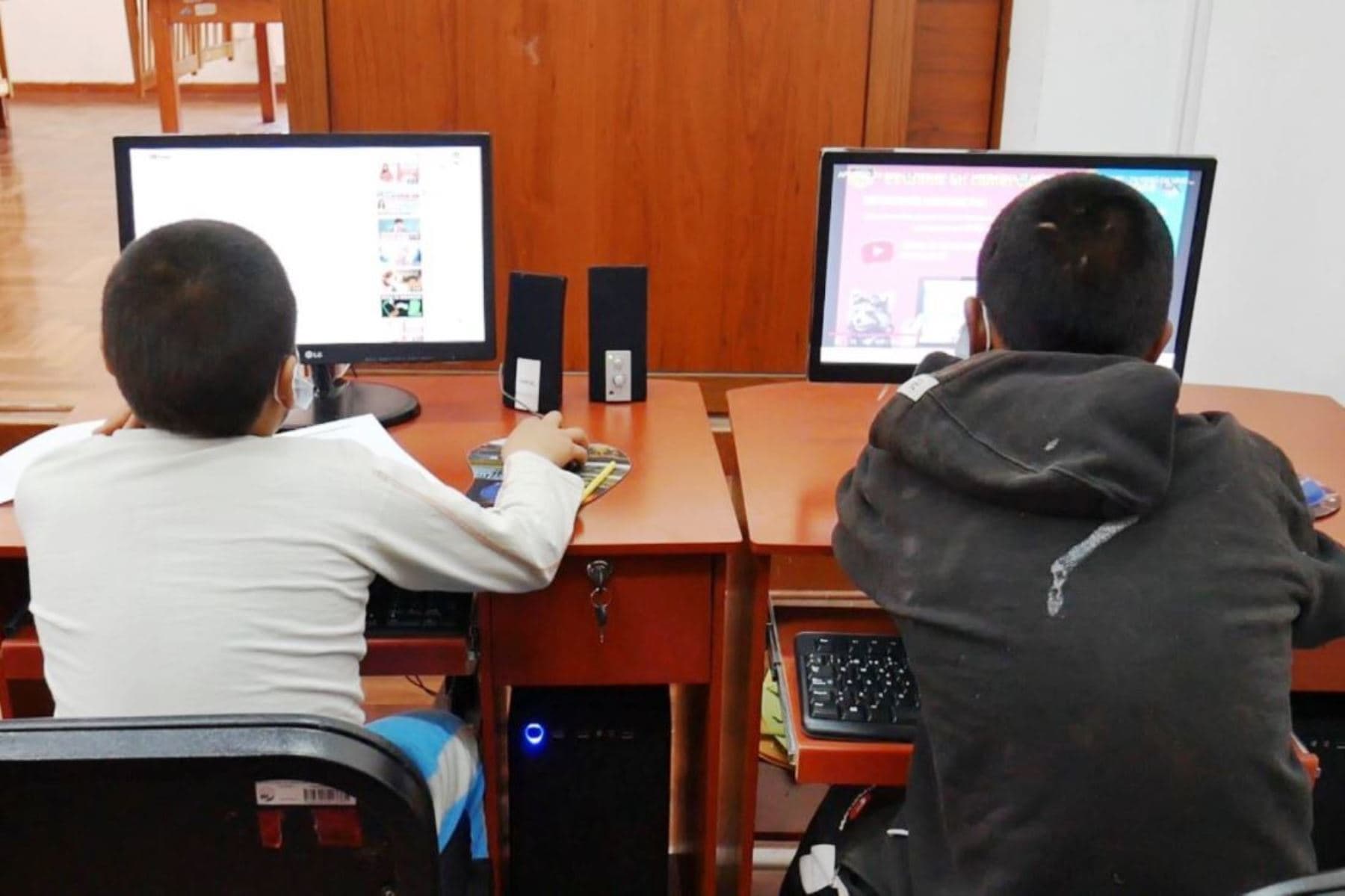 Más de 800 mil menores recibieron mensajes sexuales en internet