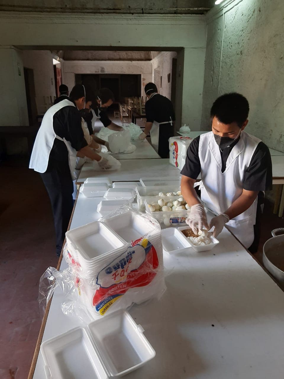 Iglesia continúa recolectando víveres para familias pobres