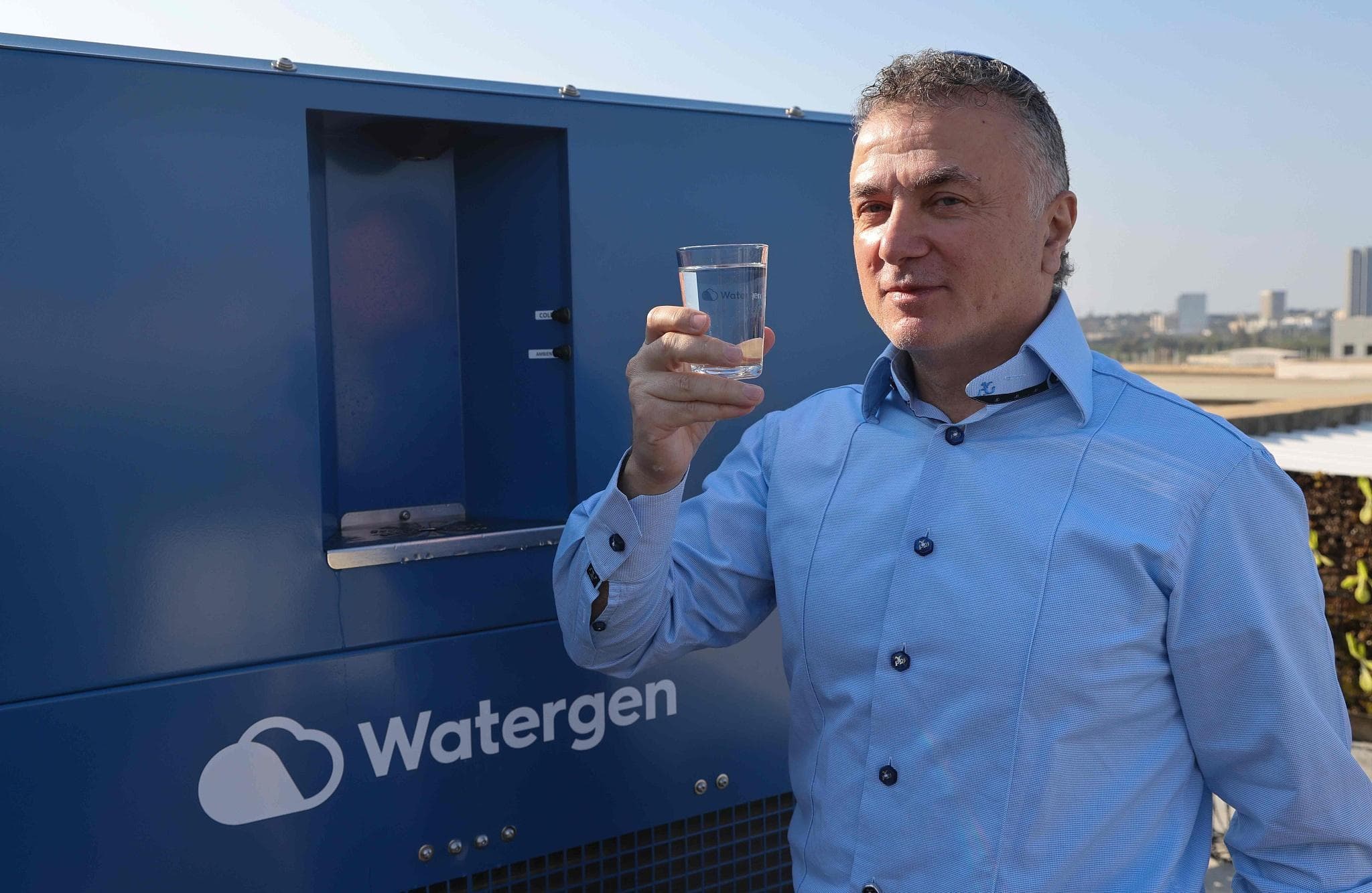 Descontaminan agua en Gaza con tecnología solar